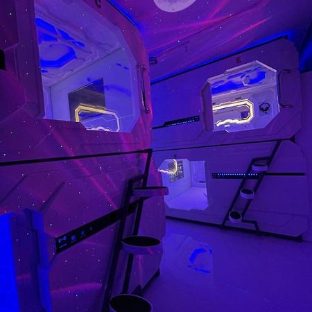 Bmax Spacepods Sleep In Space - 4Mins From Mactan Airport Lapu-Lapu City Kültér fotó