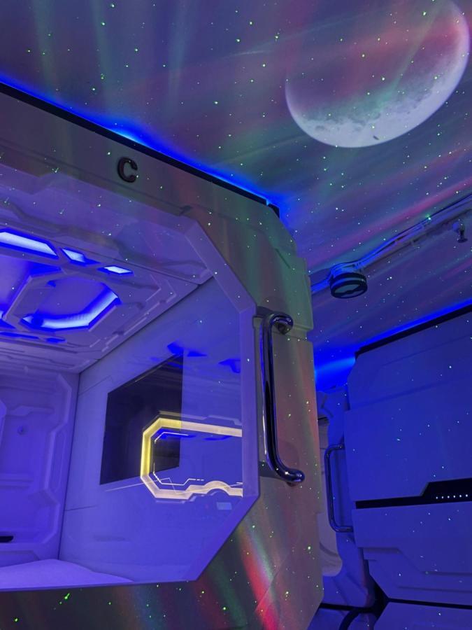 Bmax Spacepods Sleep In Space - 4Mins From Mactan Airport Lapu-Lapu City Kültér fotó