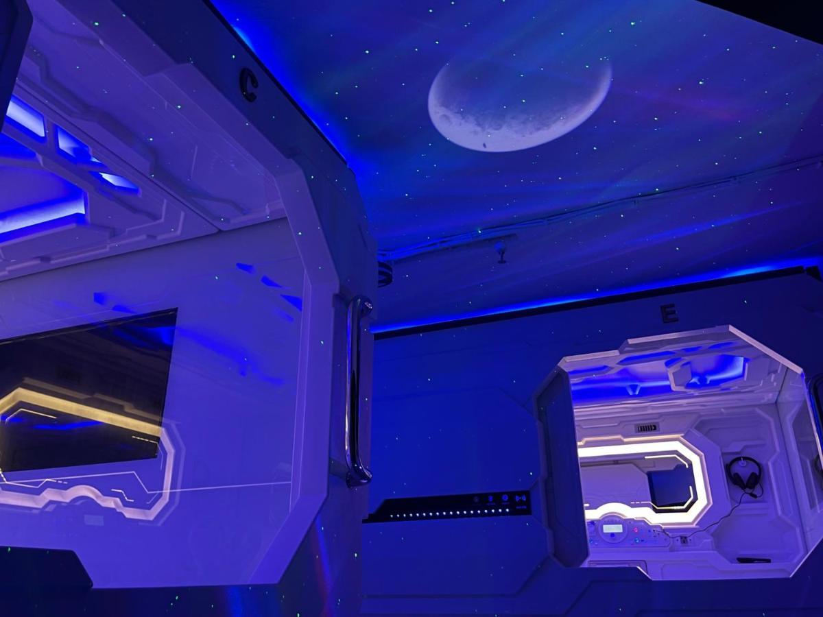 Bmax Spacepods Sleep In Space - 4Mins From Mactan Airport Lapu-Lapu City Kültér fotó
