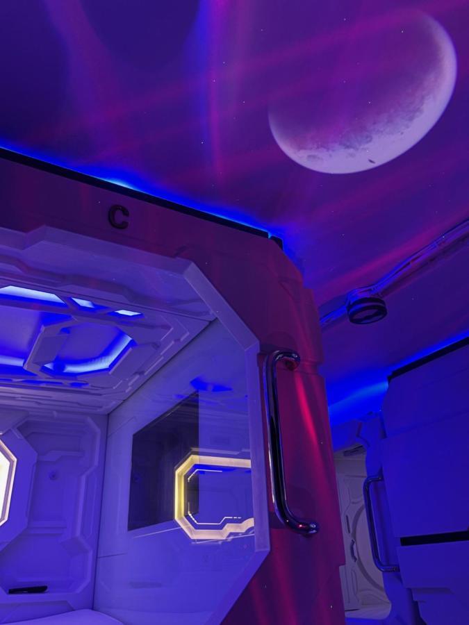Bmax Spacepods Sleep In Space - 4Mins From Mactan Airport Lapu-Lapu City Kültér fotó