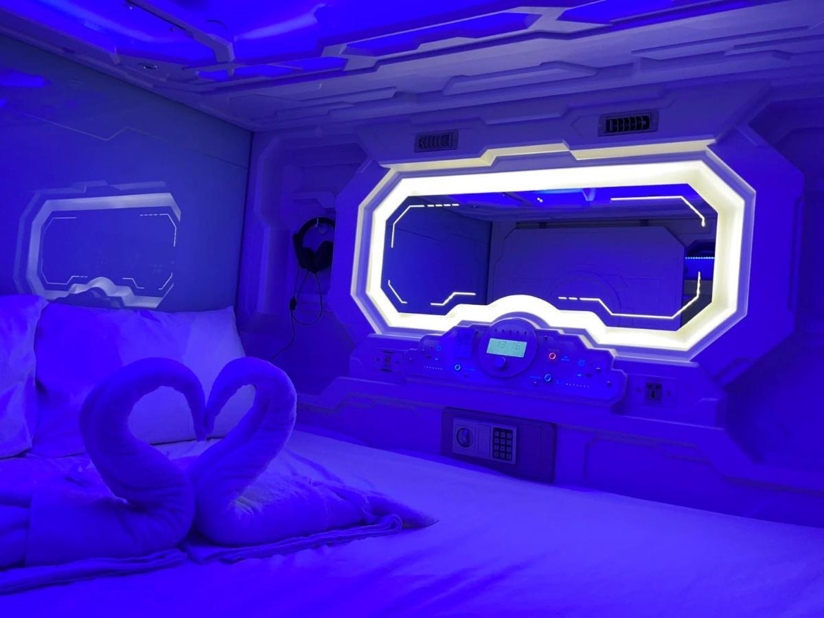 Bmax Spacepods Sleep In Space - 4Mins From Mactan Airport Lapu-Lapu City Kültér fotó