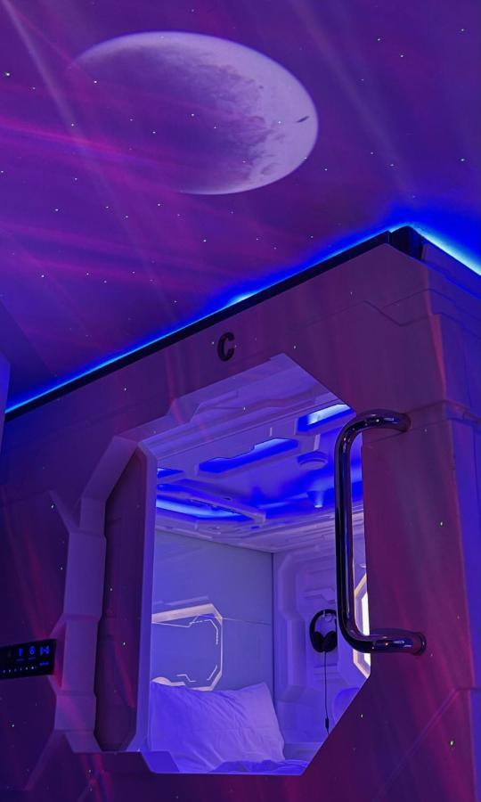 Bmax Spacepods Sleep In Space - 4Mins From Mactan Airport Lapu-Lapu City Kültér fotó
