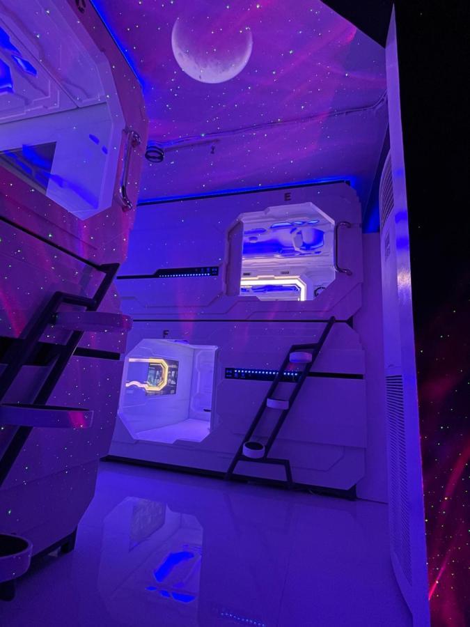 Bmax Spacepods Sleep In Space - 4Mins From Mactan Airport Lapu-Lapu City Kültér fotó