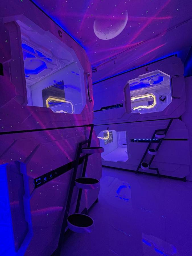 Bmax Spacepods Sleep In Space - 4Mins From Mactan Airport Lapu-Lapu City Kültér fotó